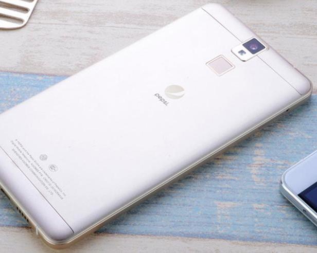 Представлен смартфон BLU Bold N3: почти «полный фарш» за 200 долларов