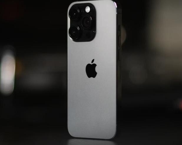 Apple будет блокировать iPhone с чужими запчастями после выхода iOS 18